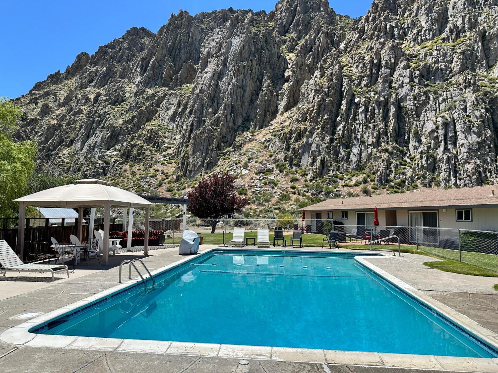 Meadowcliff Lodge Coleville Bagian luar foto