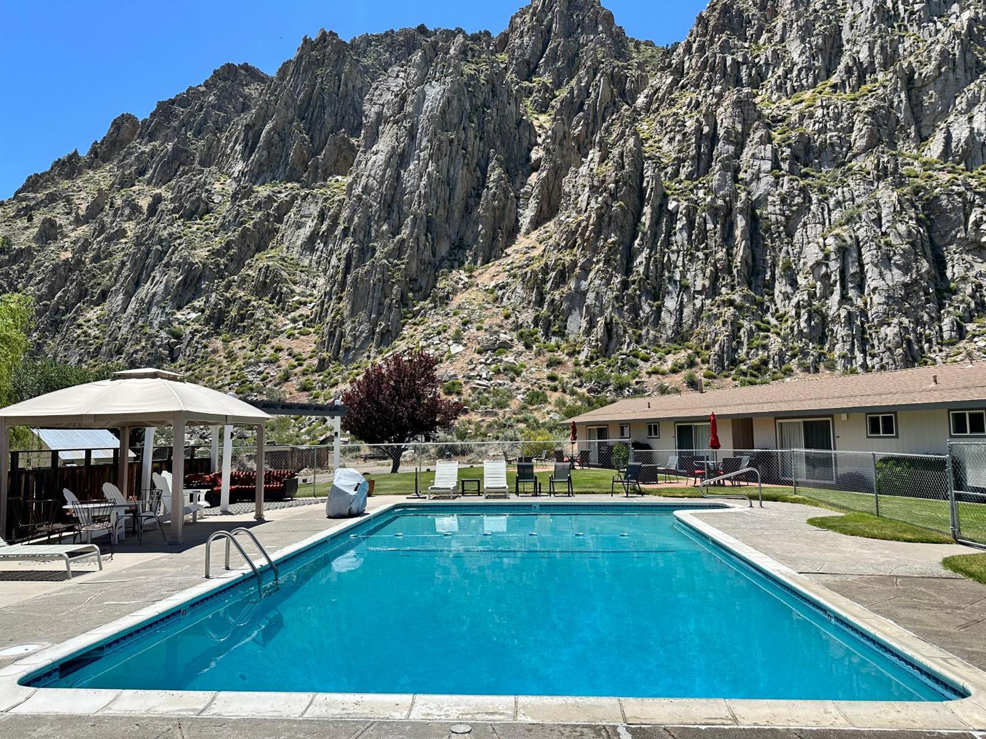 Meadowcliff Lodge Coleville Bagian luar foto