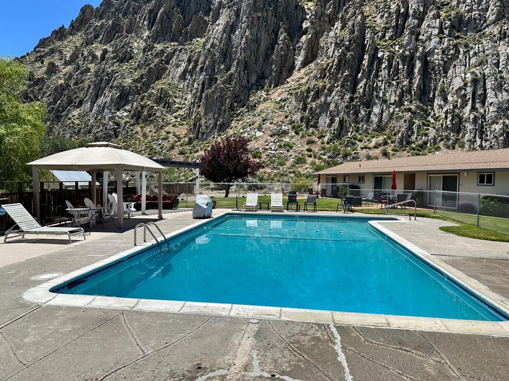 Meadowcliff Lodge Coleville Bagian luar foto